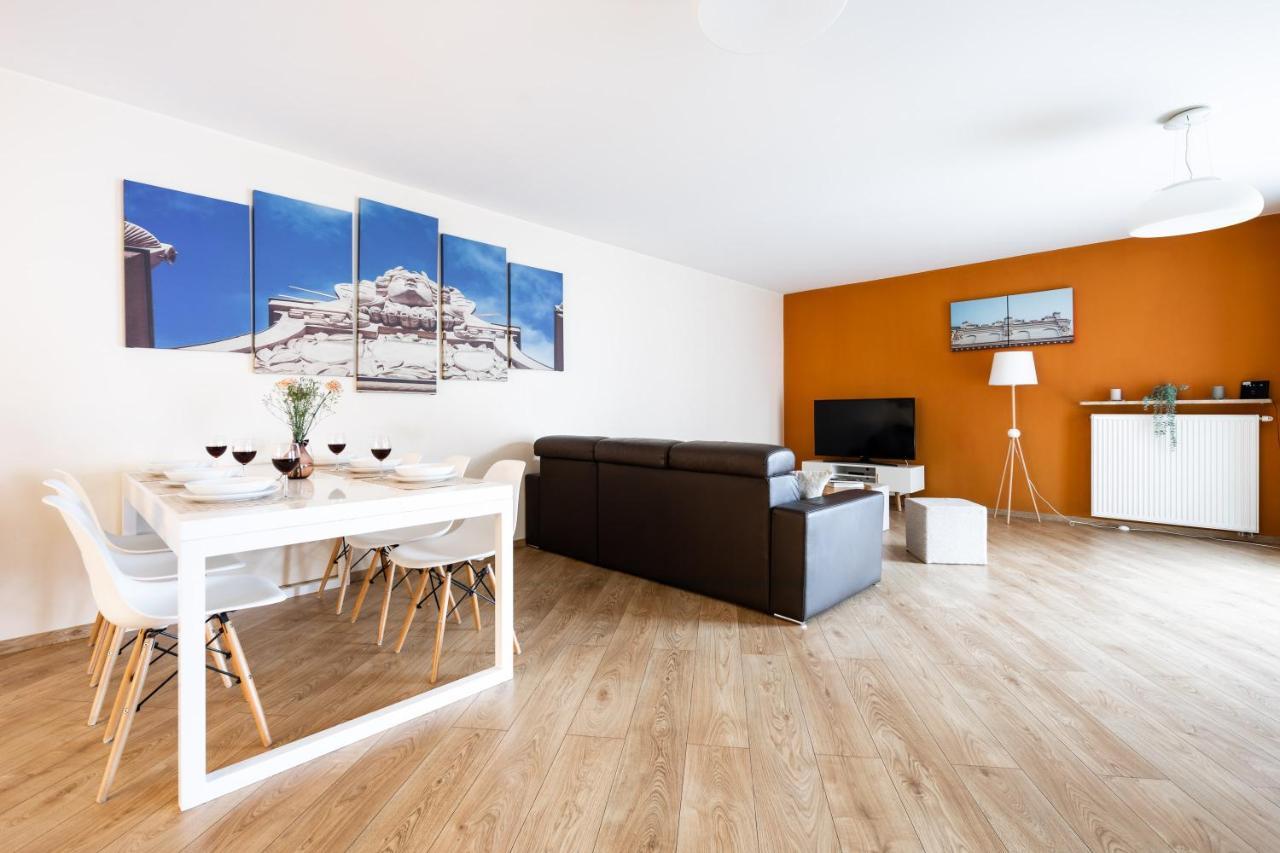 Deluxe Apartment